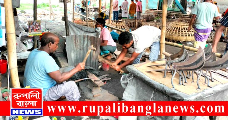 টুংটাং শব্দে মুখরিত দোহার ও নবাবগঞ্জের কামারপট্রি